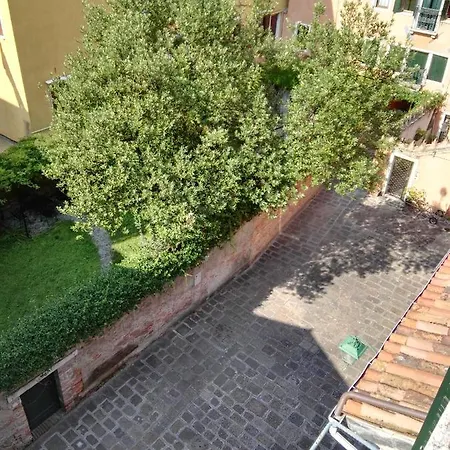 Lovely In 3* Венеция