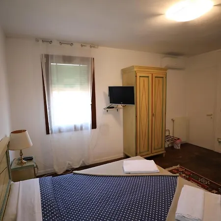 Lovely In 3* Benátky