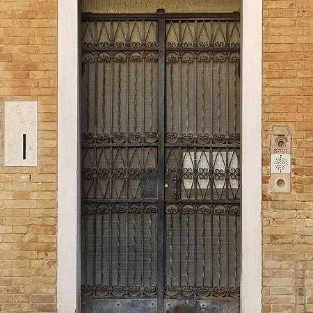 Lovely In Guest house 3*